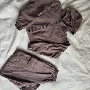 TNA Cozy Sweatsuit in Mauve Taupe
